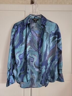 Bailey 44 Teal and Blue Marble-Print Button-Up Blouse